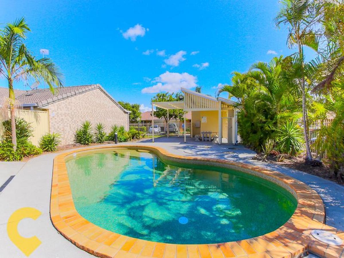 Gold Coast Theme Park Family Villa Екстер'єр фото